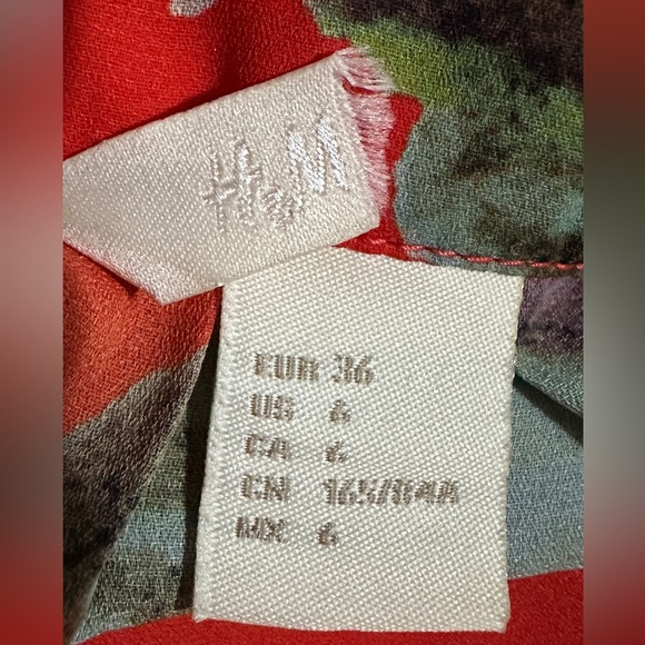 128 H&M | EUC Red Floral Halter Ruffle High-Low Dress (Size 6) - Picture 7 of 12